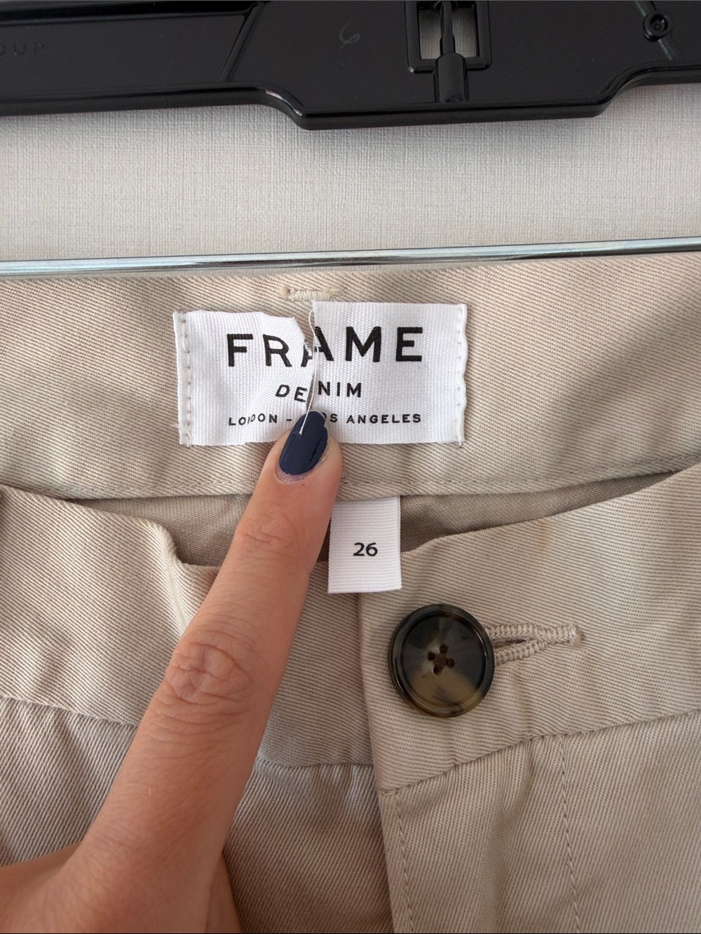 Frame Denim Beige High-Rise Trousers. Le Capri Chino Trouser. - Picture 3 of 4